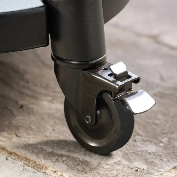 Akorn Kamado Charcoal Grill black detail wiel, Kamado Joe, tuincentrumoutlet