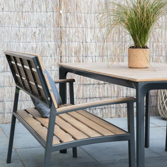 Bank arezzo - sfeerbeeld, Lesli Living, Tuincentrum Outlet