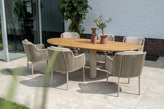 Bernini dining stoel latte incl. 2 kussens sfeerbeelden, 4 Seasons Outdoor, tuincentrumoutlet.com