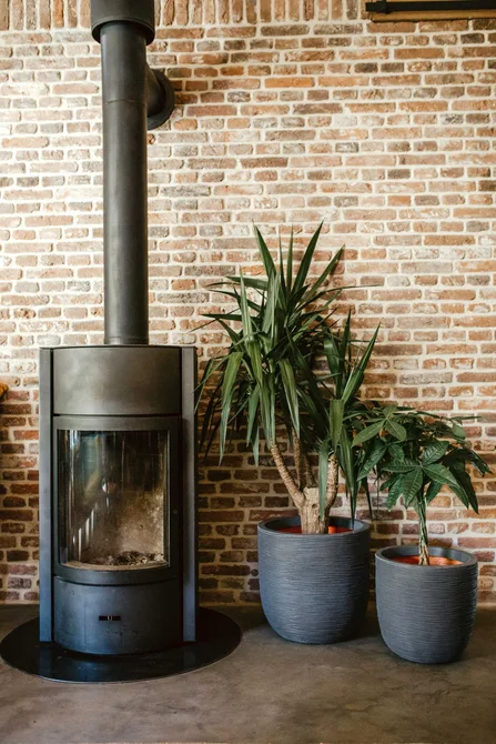 Planter ball Rib NL 43x41 anthracite sfeerbeelden, Capi Europe, tuincentrumoutlet