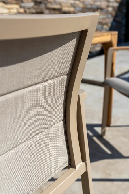 Cortina stacking chair latte detail rug, 4 Seasons Outdoor, tuincentrumoutlet.com