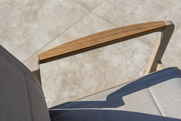 Cortina stacking chair latte detail, 4 Seasons Outdoor, tuincentrumoutlet.com