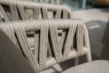 Calma dining chair latte with 2 cushions details, 4 Seasons Outdoor, tuincentrumoutlet.com