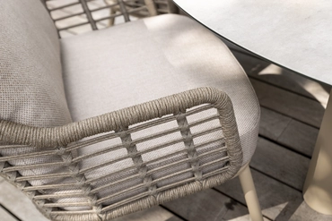 Puglia low dining chair latte with 2 cushions details, 4 Seasons Outdoor, tuincentrumoutlet.com
