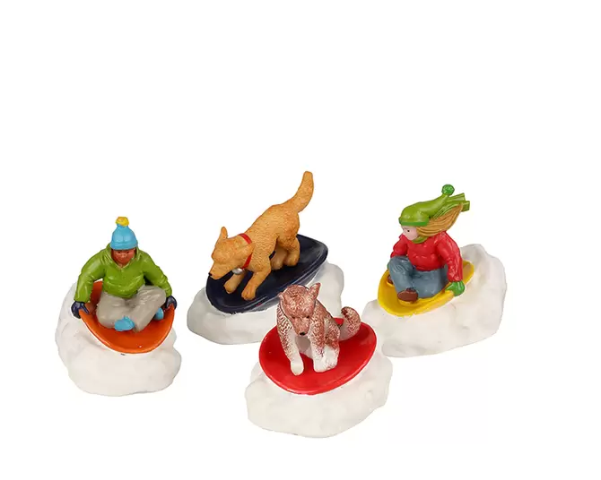 Dog snow saucer fun s4 - lemax - tuincentrumoutlet.com