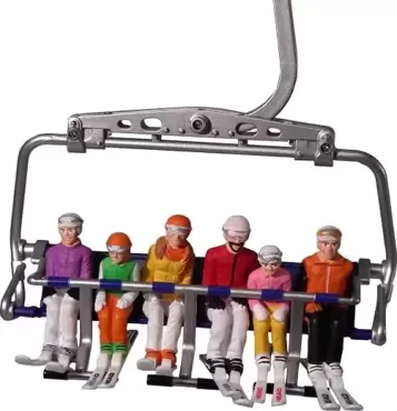 Figuren zittend met skis 6st www.tuincentrumoutlet.com