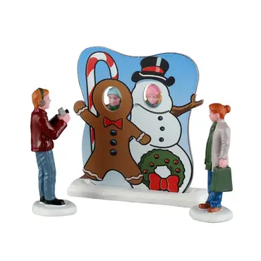 Frosty photo op set of 3