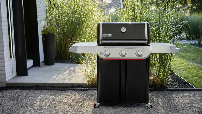 Genesis E-315W sfeer, Weber, tuincentrumoutlet.com