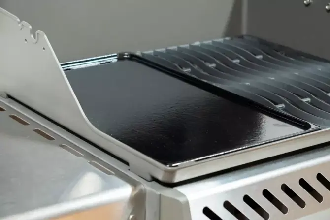 Gietijzer grillplaat tbv rogue 365 detail, Napoleon, Tuincentrumoutlet.com