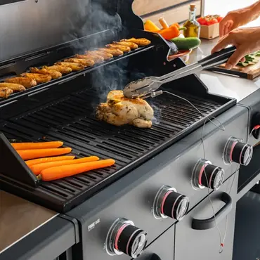 GRLLR Prime G4S 4 Burner Gas Barbecue with Side Burner sfeerfoto, Grllr, tuincentrumoutlet.com