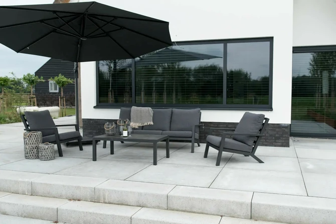 Grote Zweefparasol Virgo Antraciet 3,5M van Lesli Living - Sfeerbeeld 2, Lesli Living, Tuincentrum Outlet