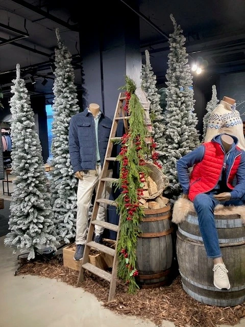 Kunstkerstboom Pencil Pine Snowy 210 cm Hoog Groen Wit Besneeuwd Everlands - afbeelding 5