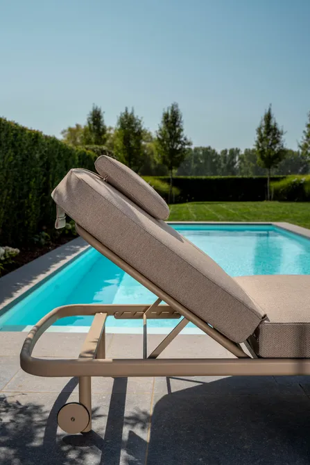 Milano ligbed latte incl. kussen en hoofdsteun, 4 Seasons Outdoor, tuincentrumoutlet.com