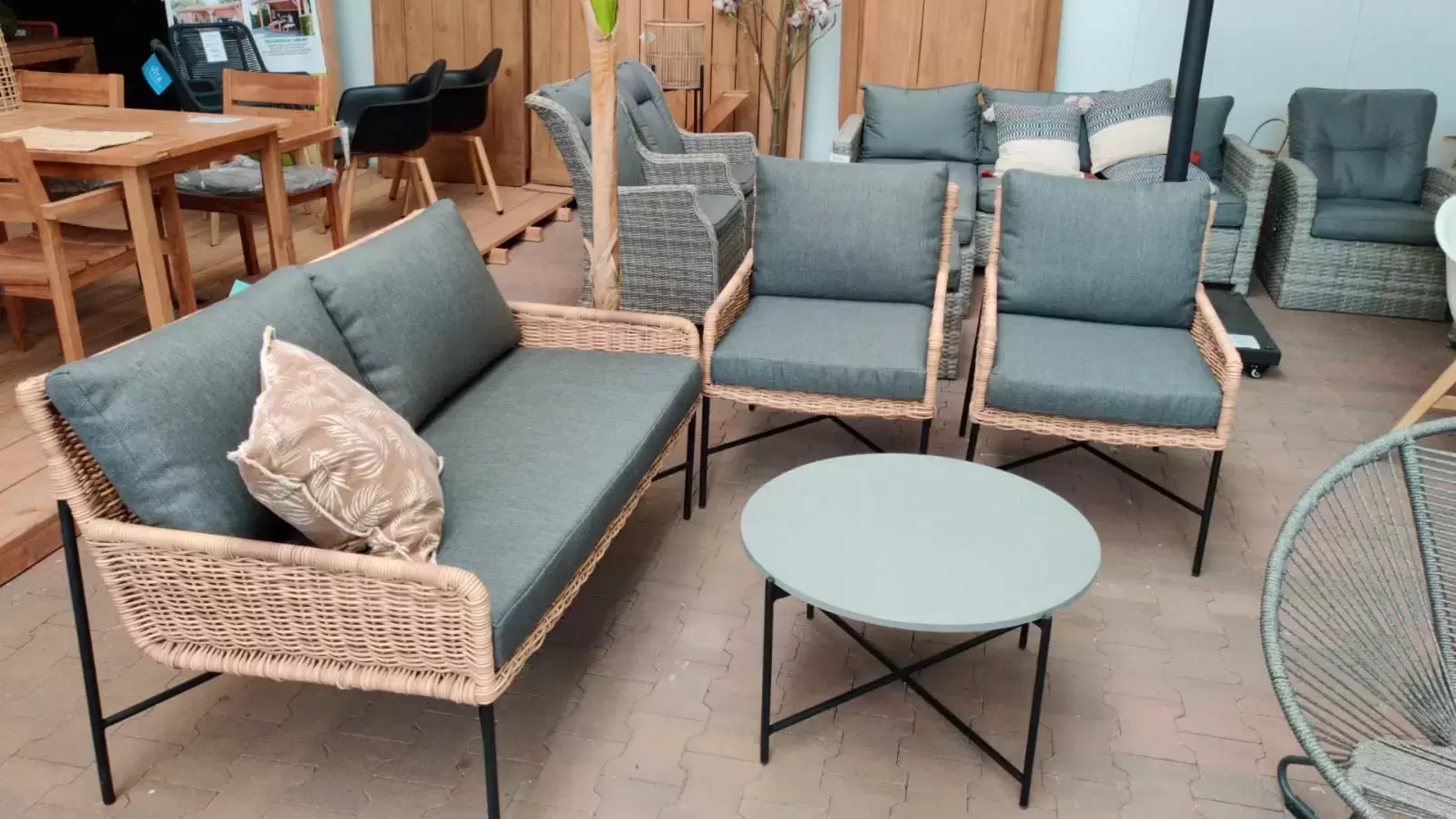 uitzending Zuidwest Omdat Loungeset Kane 4 pers - incl. tafel - Tuincentrum Outlet