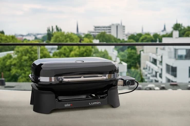 Weber lumin black - sfeer - bbqkopen.nl