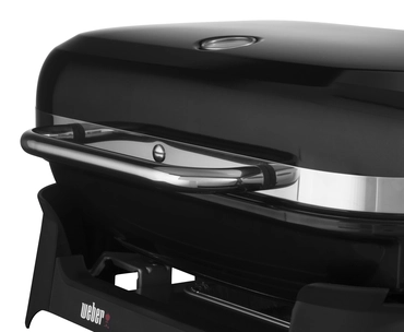 Lumin black met standaard Weber - detail - bbqkopen.nl