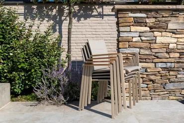 Manolo 75x75x75 cm met 2x Cortina dining stoel latte stapelbaar, 4 Seasons Outdoor, tuincentrumoutlet.com