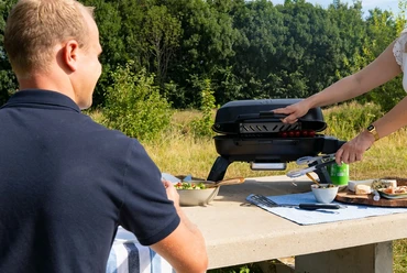 Napoleon TravelQ™ 240 Draagbare Gasbarbecue sfeerbeeld, Napoleon, Tuincentrum Outlet