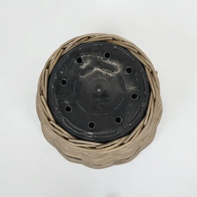 Drypot rotan d68h52cm grijs onderkant, Mediterraans weekend, tuincentrumoutlet.com