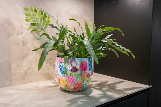 Pot Dutch Beauty spring D28 H25 sfeerfoto, Ter Steege, Tuincentrumoutlet.com