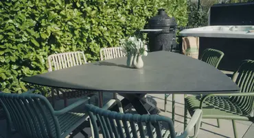 Tuinstoel Vita Porto Zwart B-03 stapelbaar sfeer, Vita, tuincentrumoutlet