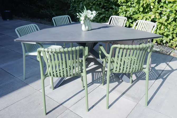 Tuinstoel Vita Porto Groen G-09 stapelbaar sfeer, Vita, Tuincentrumoutlet