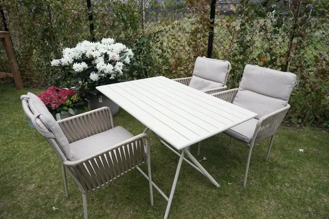 Tuintafel globe 110x70 crème sfeer, Vita, Tuincentrumoutlet.com