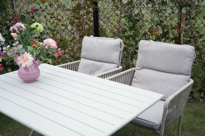 Tuintafel globe 110x70 crème sfeer, Vita, Tuincentrumoutlet.com