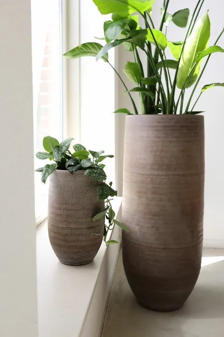 Vaas tokio d28h60cm bruin sfeerbeeld, HS Potterie, tuincentrumoutlet.com