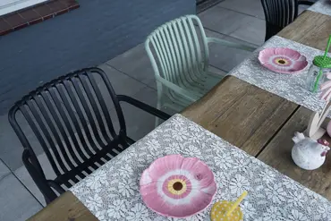 Vita Porto diningstoel stapelbaar vergrijsd groen sfeer, Vita, tuincentrumoutlet.com