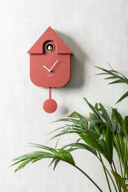 Wall clock Modern Cuckoo ABS red ochre sfeerfoto, present time, tuincentrumoutlet.com