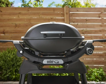 Weber Q2200N with Stand sfeerfoto, Weber, tuincentrumoutlet.com
