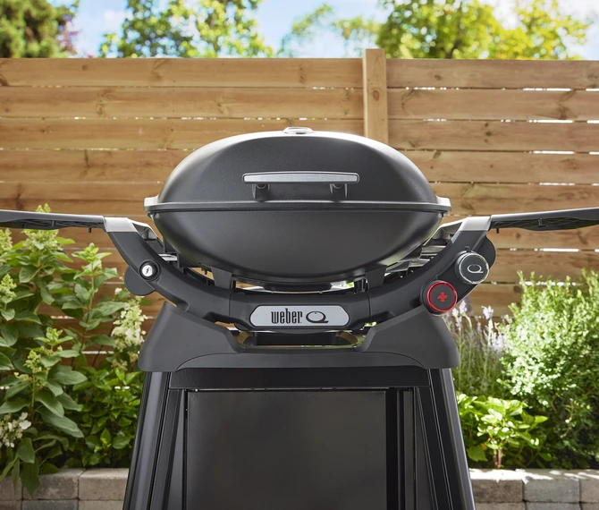 Weber Q2800N+ with Permanent Cart sfeerbeeld, Weber, tuincentrumoutlet.com